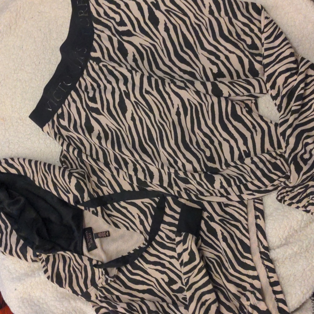 Victoria Secret zebra print two piece pajamas NWT size M top size S bottoms